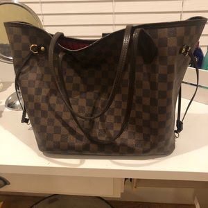 Louis Vuitton Neverfull MM Bag